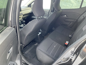 Dacia sandero (6 foto / 10)