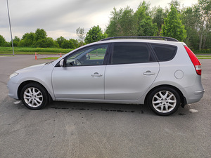 Hyundai i30 sw (7 фото из 10)