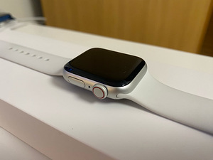 Apple Watch SE (2020) GPS + Cellular 40mm Silver (2 foto / 5)