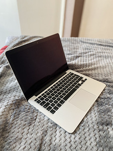 Macbook Pro Retina 13inch 2015 (2 foto / 7)
