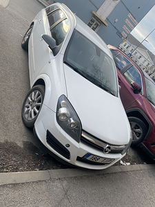 Прокат автомобилей (2 фото из 4)