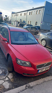 Прокат автомобилей (3 фото из 4)