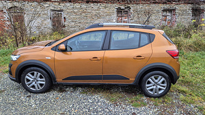 Dacia Sandero Stepway (6 фото из 11)