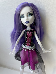 Monster high nukk Spectra Vondergeist (3 foto / 6)