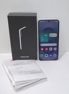 Samsung Galaxy S25 5G 12/128GB SM-S931B/DS Silver Shadow (2 foto / 4)