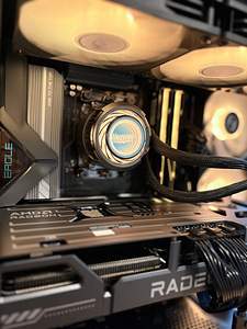 Ryzen 7 9800X3D + ASUS TUF RX 9070 XT | Must mänguarvuti (1 foto / 5)