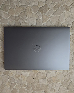 Dell Precision 5750 – i7 / 64GB RAM / RTX 3000 (2 foto / 4)