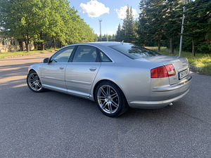 Audi A8 D3 4.2TDI 240kw (4 фото из 10)