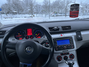 Volkswagen Passat B6 2.0TDi 103kw (6 foto / 6)