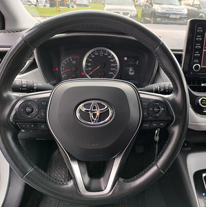 Продам Toyota Corolla (12 фото из 12)