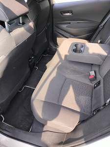 Продам Toyota Corolla Hybrid Touring Sports (11 фото из 15)