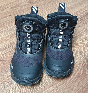 Adidas talvesaapad s29 (2 foto / 3)