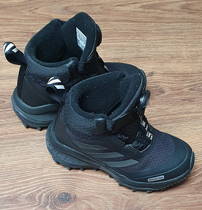 Adidas talvesaapad s29 (3 foto / 3)