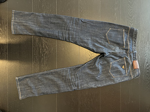Armani (2 foto / 3)