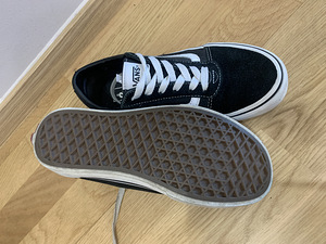 Vans s.36 (22,5sm) (2 foto / 2)