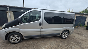 Opel Vivaro 1.9 R4 DTi 74kw (3 foto / 9)