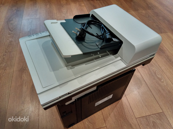 Лазерный принтер HP Color LaserJet CM2320nf MFP (фото #3)