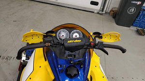 Ski-Doo MXZ 800 (2 foto / 8)