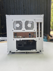 Lauarvuti - GTX 1060 & i5 6500 (5 foto / 5)