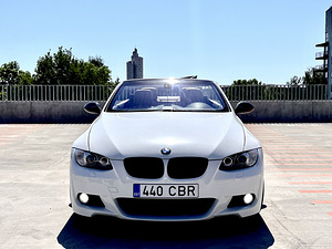 BMW 335i 225kw (2 foto / 13)