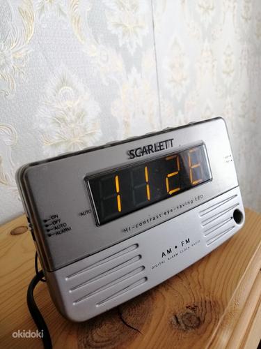Радиочасы и будильник Scarlett (фото #2)