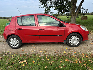 Renault Clio (2 фото из 7)