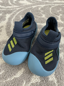 Сандалии adidas размер 21 (2 фото из 4)