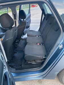 Auto Citroen C4 Picasso 1.6 HDi 80kw (12 foto / 13)