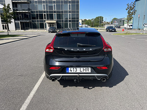 Volvo v40 R-Design (4 foto / 11)
