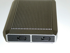 Yottamaster Dual Bay NVMe Enclosure (5 foto / 6)