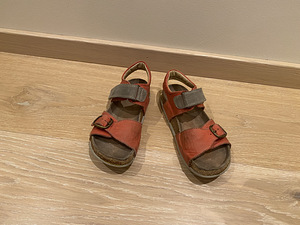 Ortopeedilised sandaalid tüdrukule nr 33 (3 foto / 7)