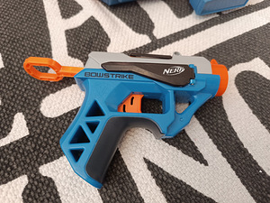 Nerf пистолеты (6 фото из 6)