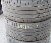 19-дюймовые шины Michelin 235 40 zr 19 4 шт.