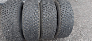 18 " Goodyear naelrehvid 235 65 18 4tk (1 foto / 2)