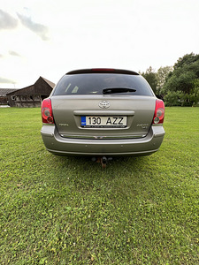 Toyota Avensis 2.2 130kw 2007 a (5 foto / 9)