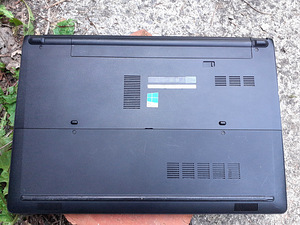 Dell Latitude 3570 (15.6" / Core i5 / 8GB / 500GB) (3 foto / 10)