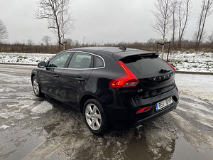 Volvo V40 Ocean Race Intelli Safe Pro 2.0 110kW (4 foto / 12)