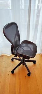 Kontoritool - Herman Miller Aeron Classic (2 foto / 7)