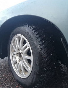 VOLVO V70 2.4 120KW EURO 3 DIISEL ‐ MANUAAL (6 foto / 6)
