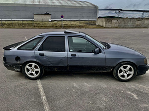 Ford Sierra 2.0is 85kw (3 foto / 12)