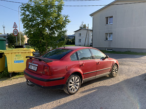 VW Passat 1.9tdi автомат (5 фото из 6)