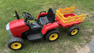 Laste elektriline traktor (1 foto / 3)