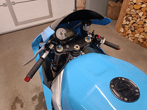 Suzuki gsx-r 600 (4 фото из 7)