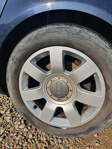 Veljed suverehvidega AUDI-le (2 foto / 4)