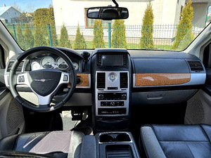 Chrysler Grand Voyager Limited (4 foto / 10)