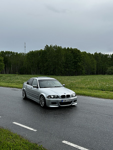BMW 328i manuaal (2 foto / 7)