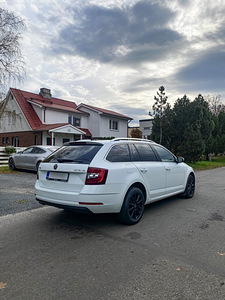 Škoda Octavia 2019 (2 foto / 10)
