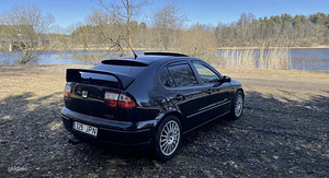 Seat Leon 1.8t (5 фото из 9)