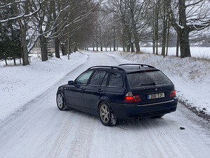BMW 320d 110kw Shadowline (5 foto / 7)