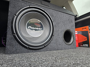 Pioneer 12" 1400W ja võimendi. Hi-input (1 foto / 10)